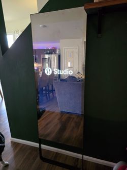Lululemon Studio x Workout Mirror