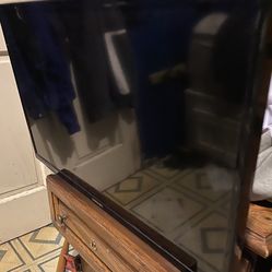 Samsung 32 Inch Smart TV W/Remote