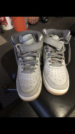 Boy’s Nike Air Force 1 Size 5Y