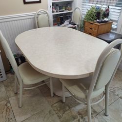 Kitchen Table + 6 Chairs