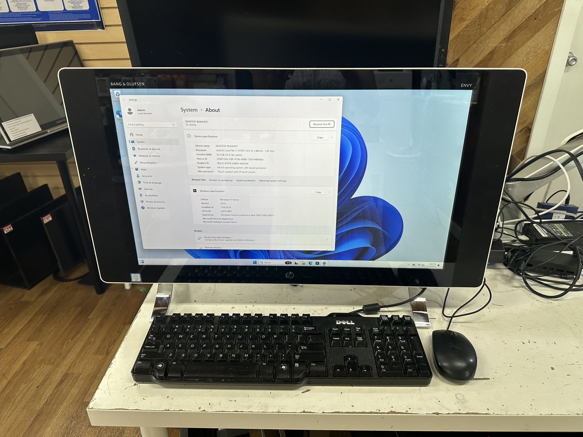 HP Envy 24-n020qe 24 inch Touchscreen - All in one computer