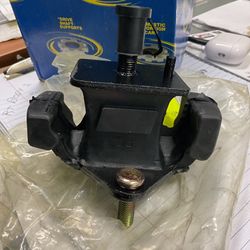 Engine Mount Toyota