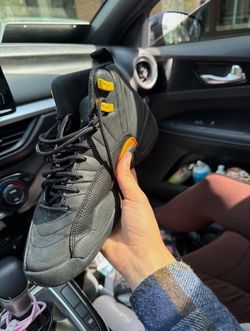 Size 5.5 in boys 7 in woman - Jordan 12 Retro Mid Black Taxi