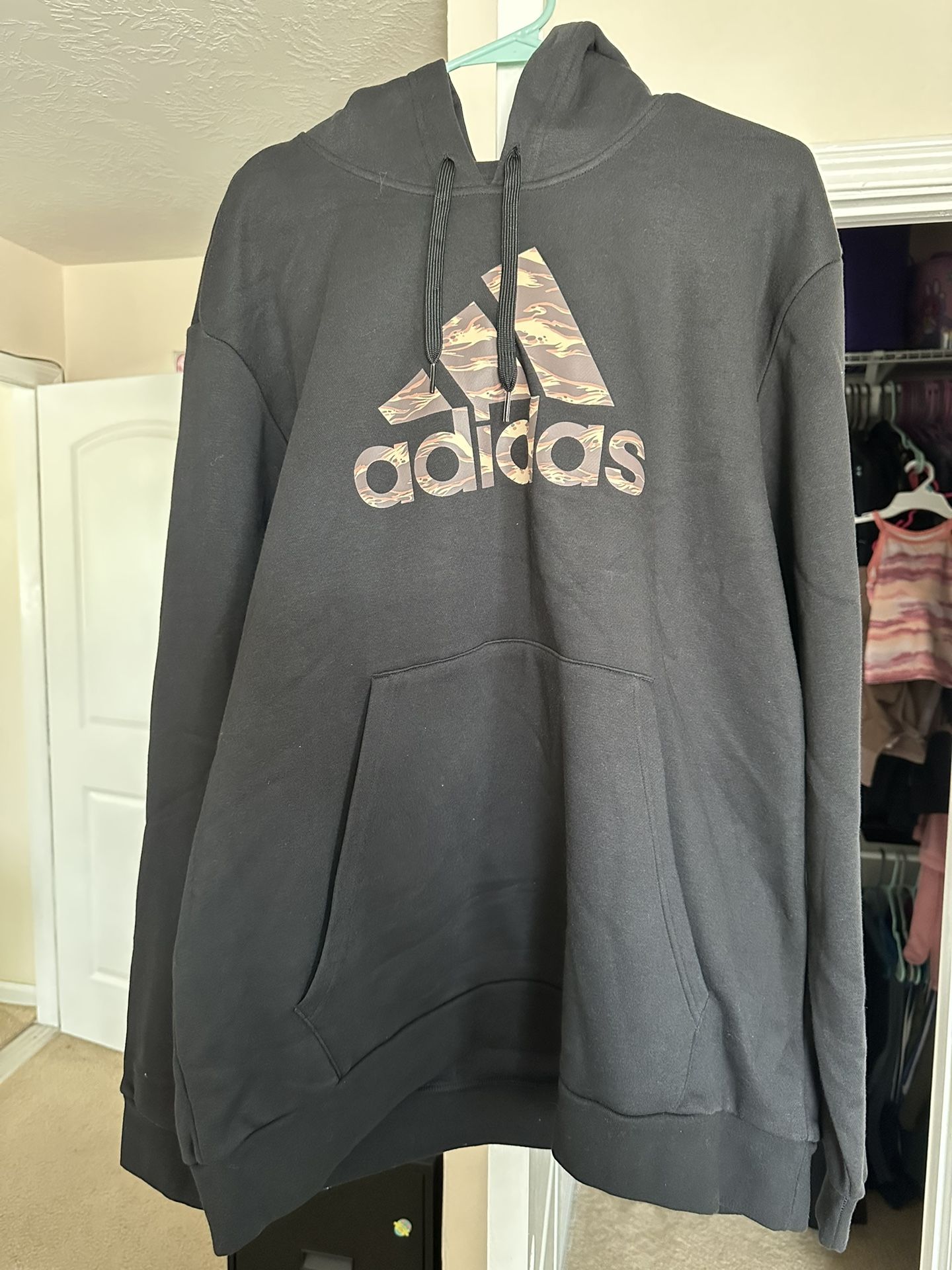 Adidas Men Hoodie Style M BOS LEO HOODY