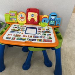 VTech Activity Desk Write Letters 