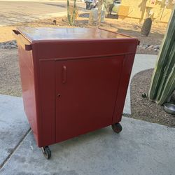 Vintage rolling tool box cart 29”x 34”