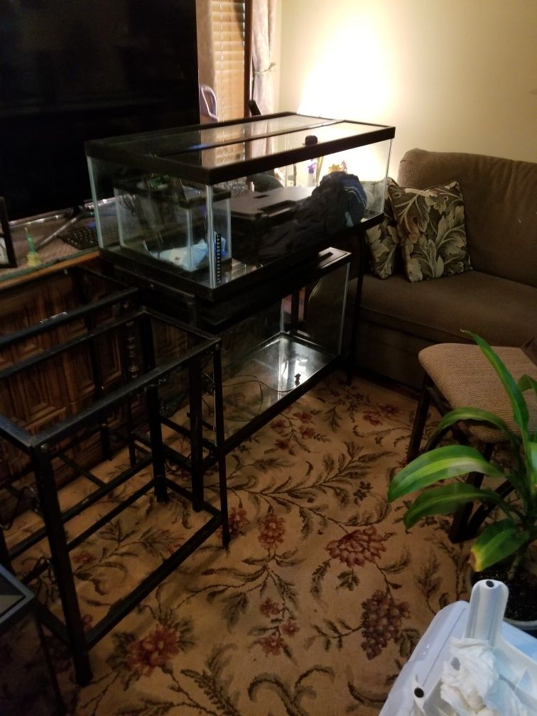 10gal. Fish tank stands,2 for$15.00 or buy 1 for $10.00