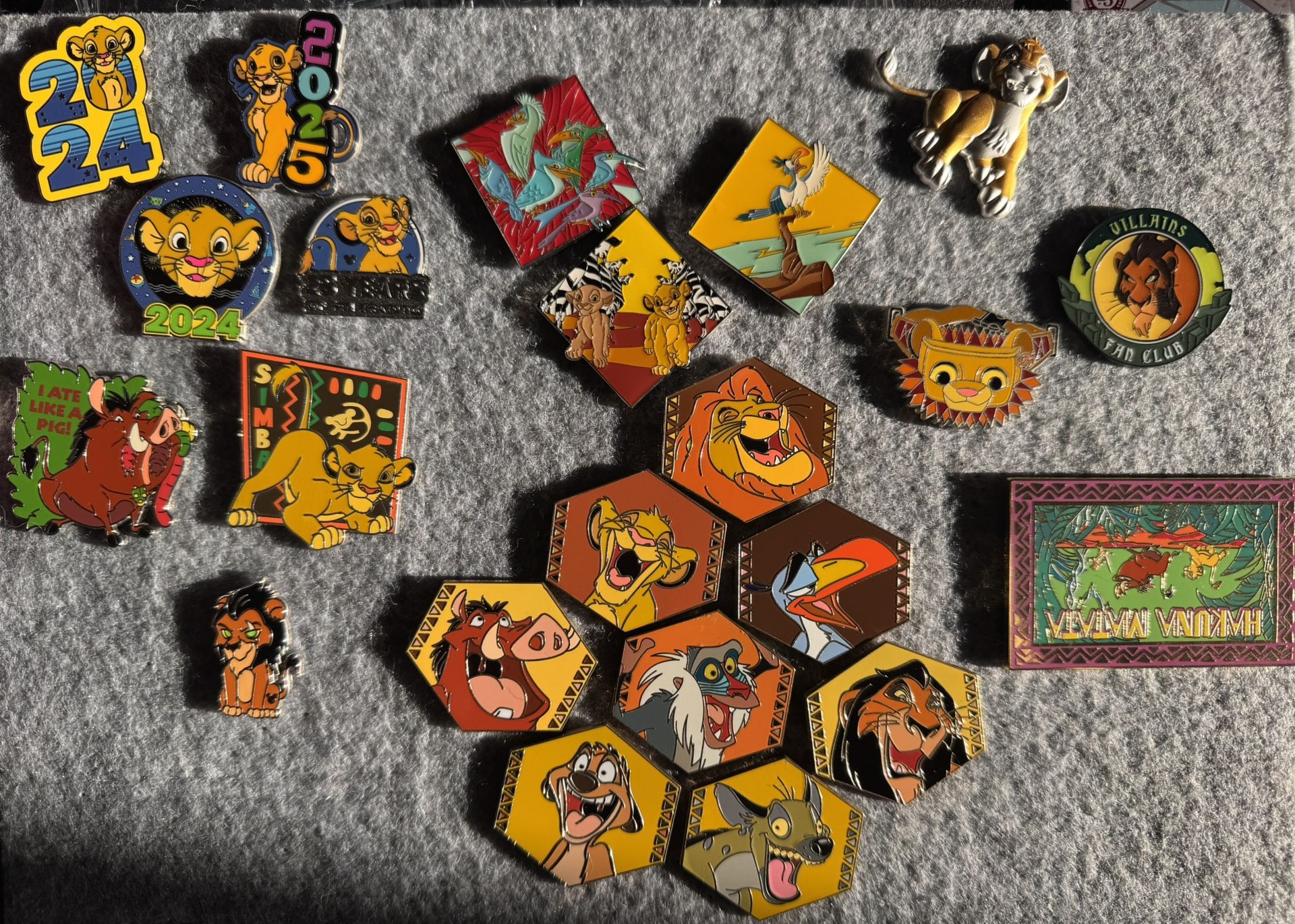 Disney Link King Pin Lot For Trade