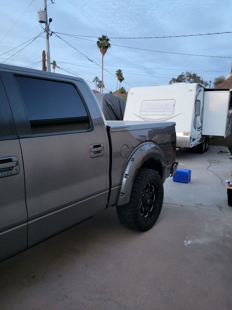 2013 & 2011 Ford F150 4X4 & 2011 Lance Travel Tr. F150 Super Crew & Lance 1685