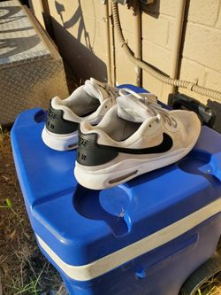 Nike Air shoes size 10