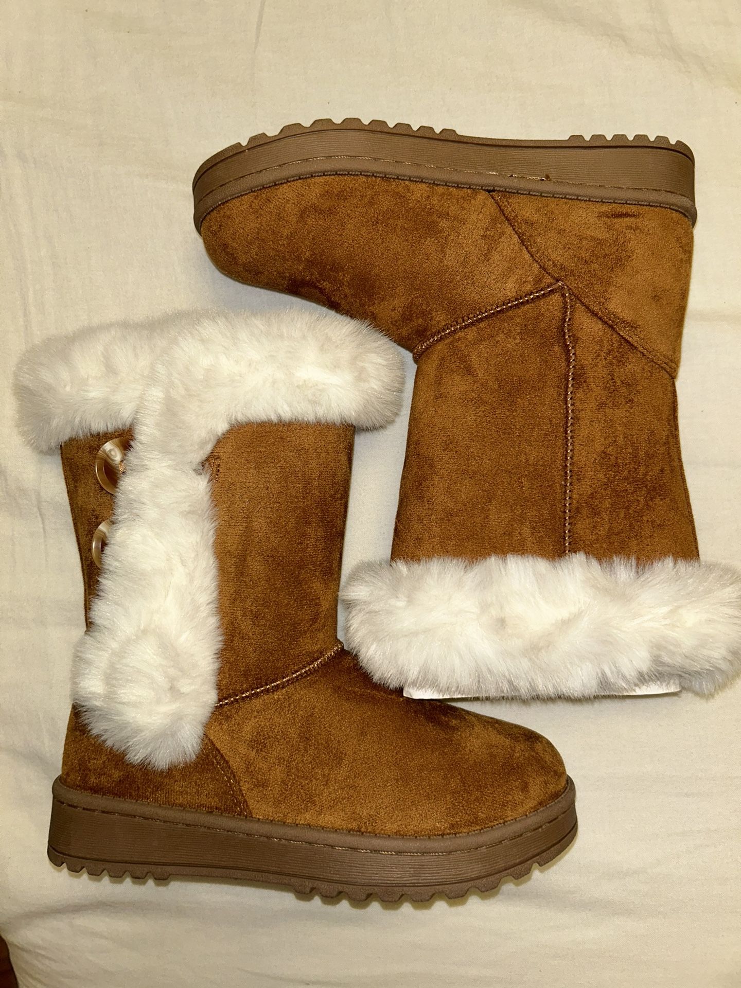 Girl’s Brown Fur Boots