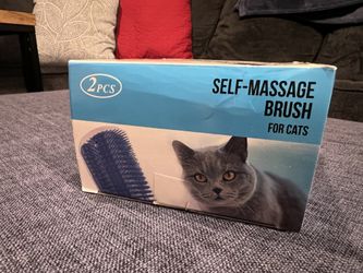 Self-massage brush for cats