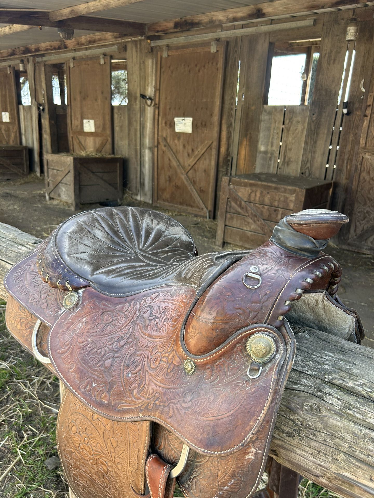 15 inch trail saddle