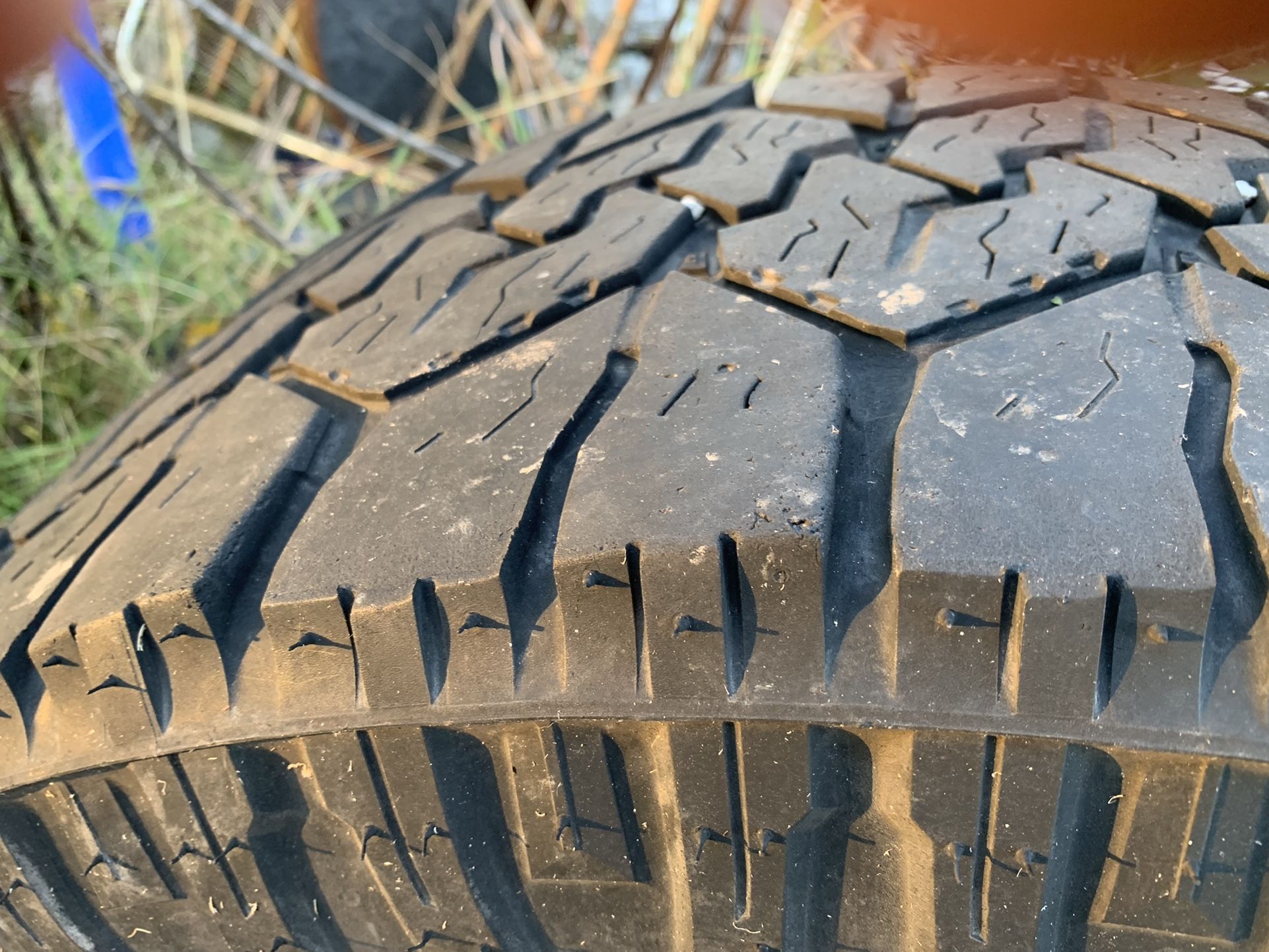 4 Used W Tread Left Nitro Eco Grabber Tires 275/65/r18