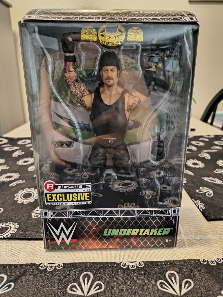 Ringside Exclusive Undertaker Elite