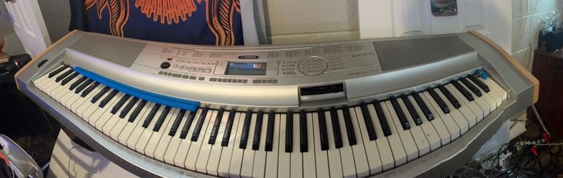 Yamaha PortaSound Electric Keyboard