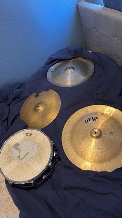 20” & 18 inch china symbol and a CB snare drum