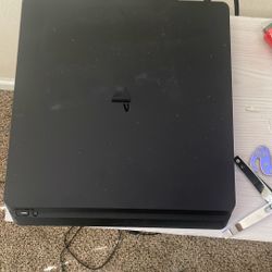 PS4 Slim