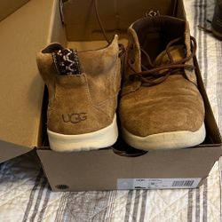 Brown Ugg Boys Size 6