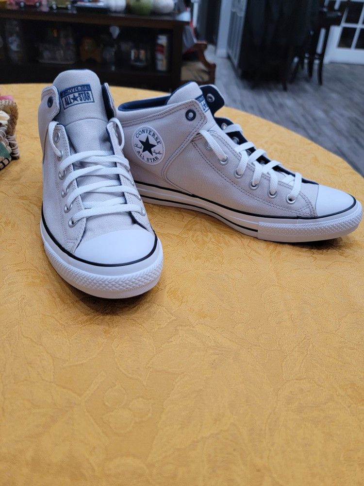 NEW UNISEX MEN'S CONVERSE SIZE 13 / WOMENS SIZE 15