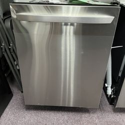 LG Open Box New 24’wide With 1 Year Warranty Delivery Service  True Steam Quadwash