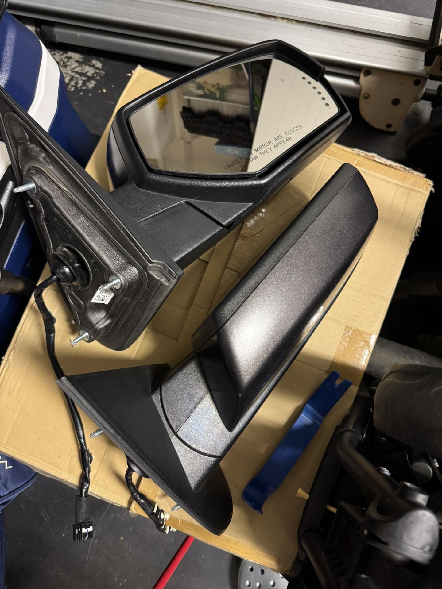 Sierra / Silverado Side View Mirrors