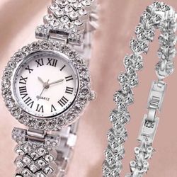 ❤️ Luxury Crystal Roman Numeral Watch and Bracelets *See My Other 800 Items*