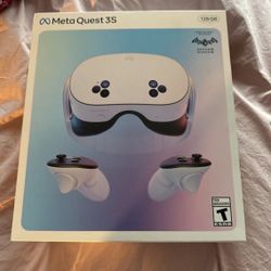 Brand New Meta Quest 3S All-in-One-Headset - Get Batman: Arkham Shadow Sealed.