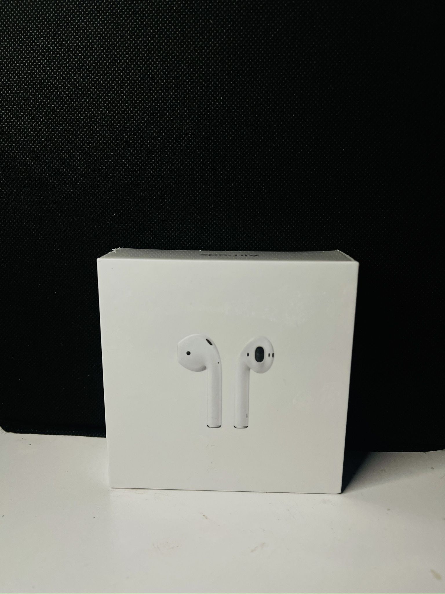 Apple AirPods Wireless Ear Buds, Bluetooth Headphones with Lightning Charging Case Included, Over 24 Hours of Battery Life, Effortless Setup for iPhon