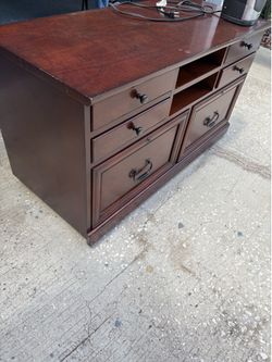 Office desk center