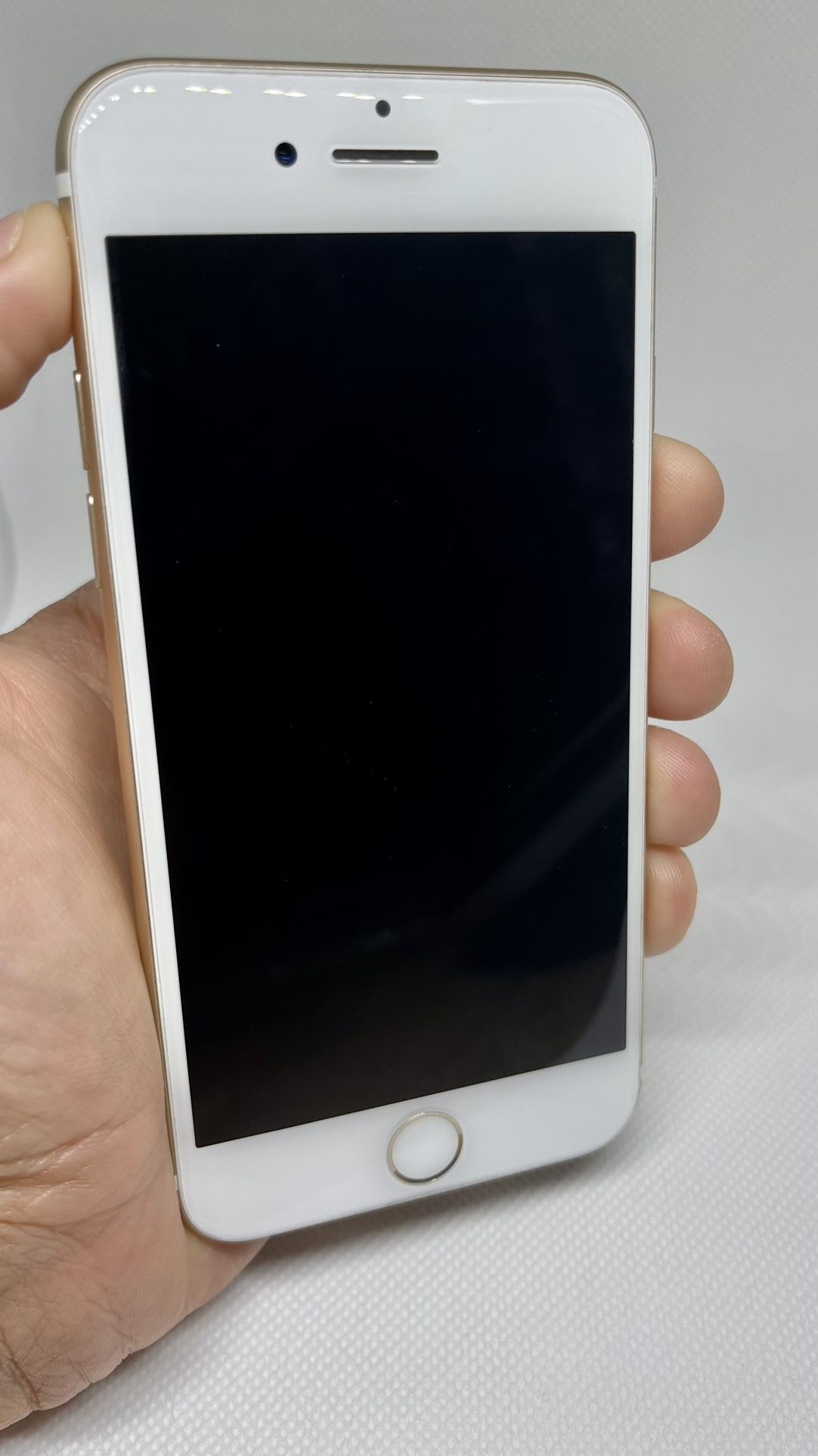 IPhone 7 128gb GOLD(UNLOCKED) 