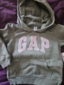 Gap Pull Over