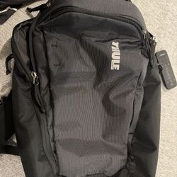 Thule Laptop Backpack – Great Condition – Fits 15”/16”