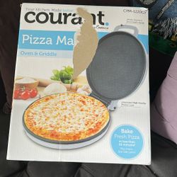 Courant Pizza Maker.