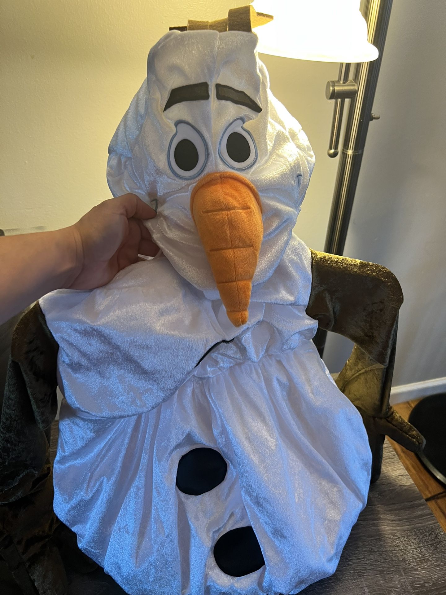 Olaf Custome