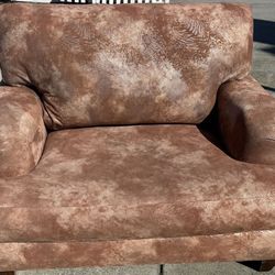 Lounge Chair Or Love Seat!