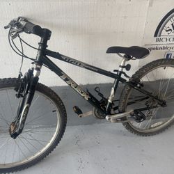 Trek 820 Singletrack (13”)