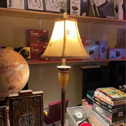 Vintage Table Lamp with Traditional Floral Lampshade