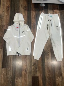 Nike tech fleece reflective