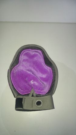 Brand new pet washing and grooming glove