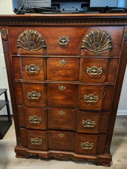Queen size bed and dresser