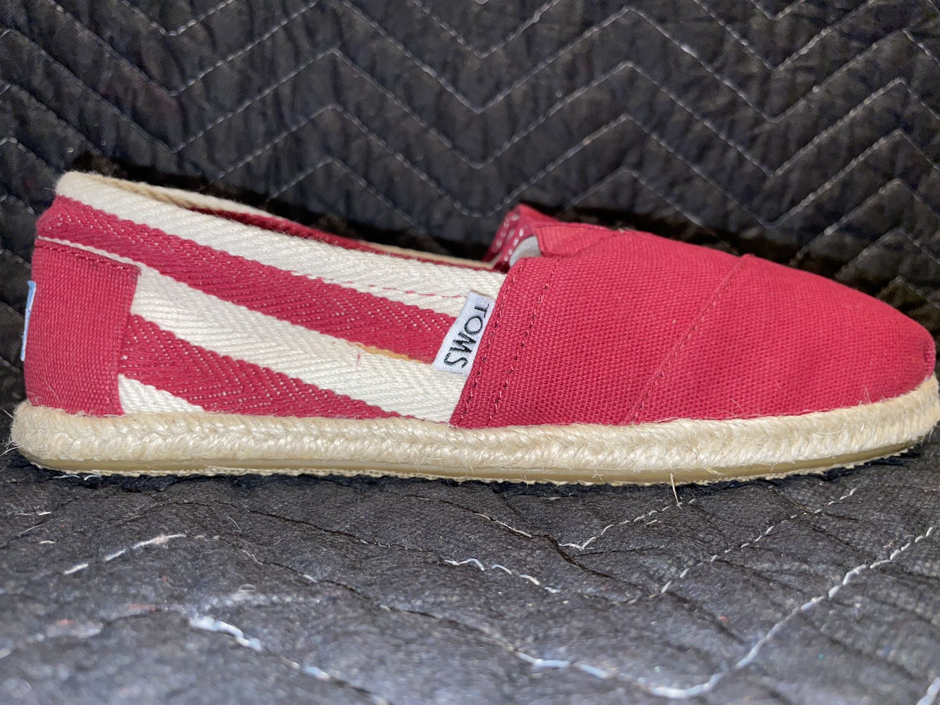 Toms Red White Striped Slip Ons Wm Sz6