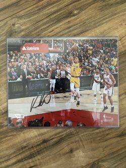Lakers Kyle Kuzma Autograph 8.5x10 Picture 