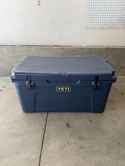YETI Tundra 65 Hard Cooler Navy Blue