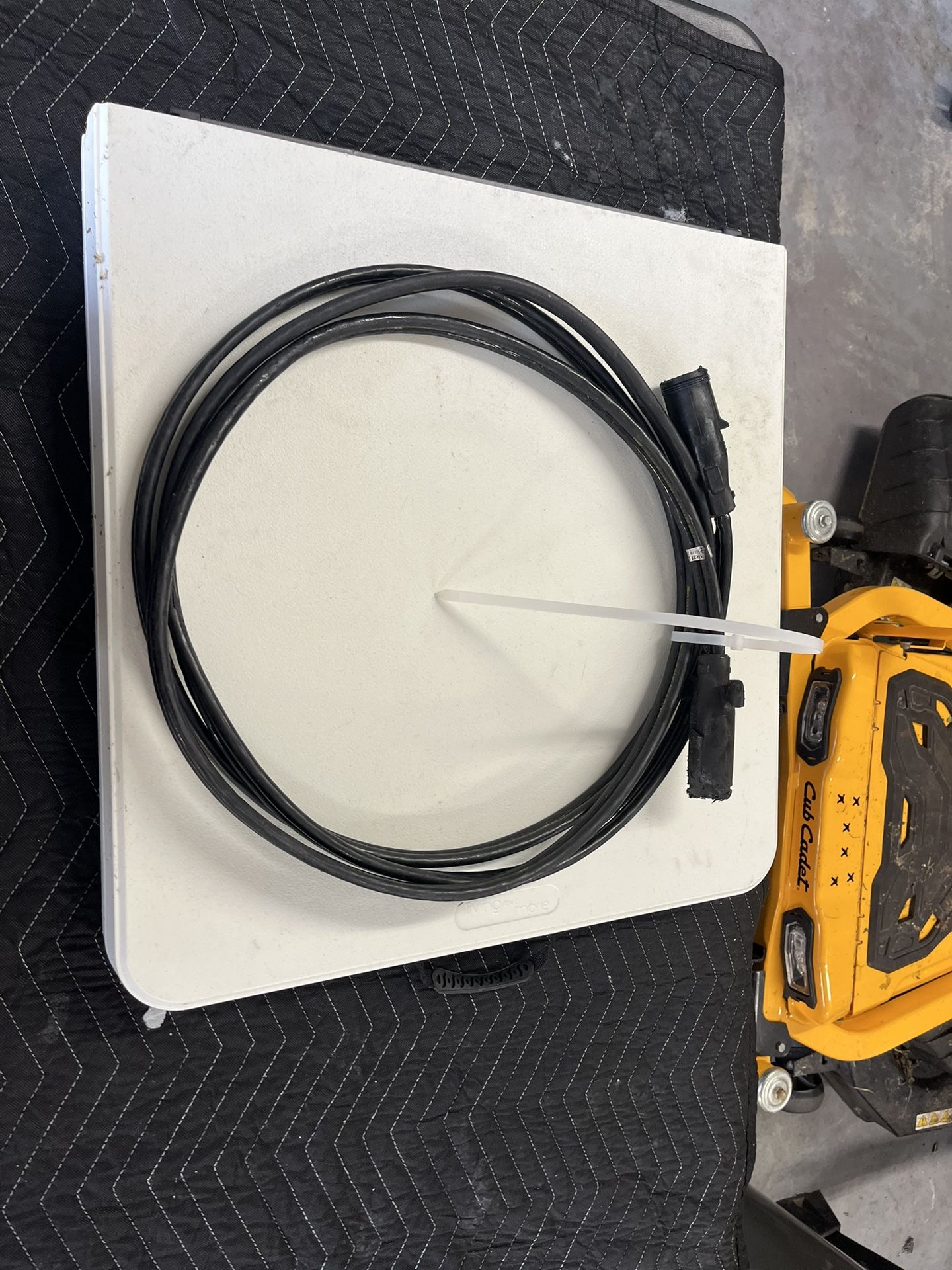 Philips 2 gauge auxiliary power cable 15ft 