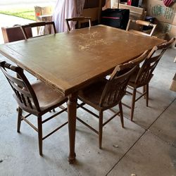 Vintage Maple Table With 6 Chairs (pick Up In Hanford,CA)