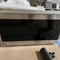 LG Microwave 