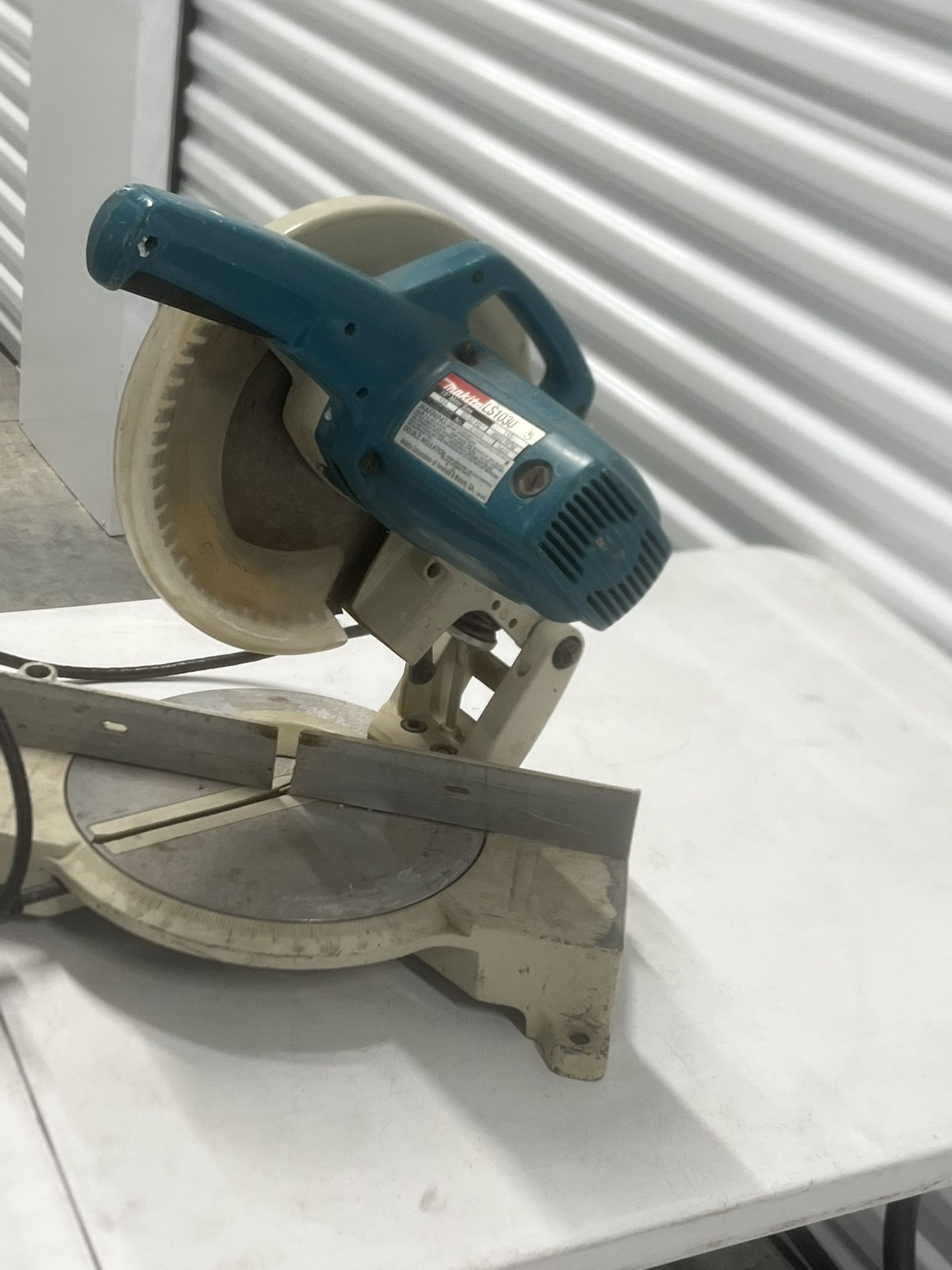 Makita LS1030 10 inch Compound Miter Saw With Guard Good CONDITION JAPAN READ1st. The power cord has been replaced and taped. No dust bag and comes as