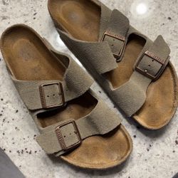 Soft Foot Bed Birkenstocks Size 39