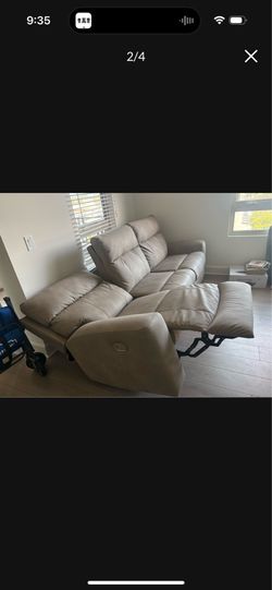 3 piece zero gravity reclining sectional (barely used condition)